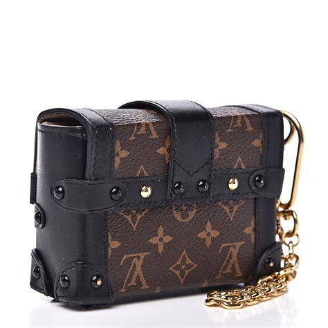 Louis Vuitton monogram essential